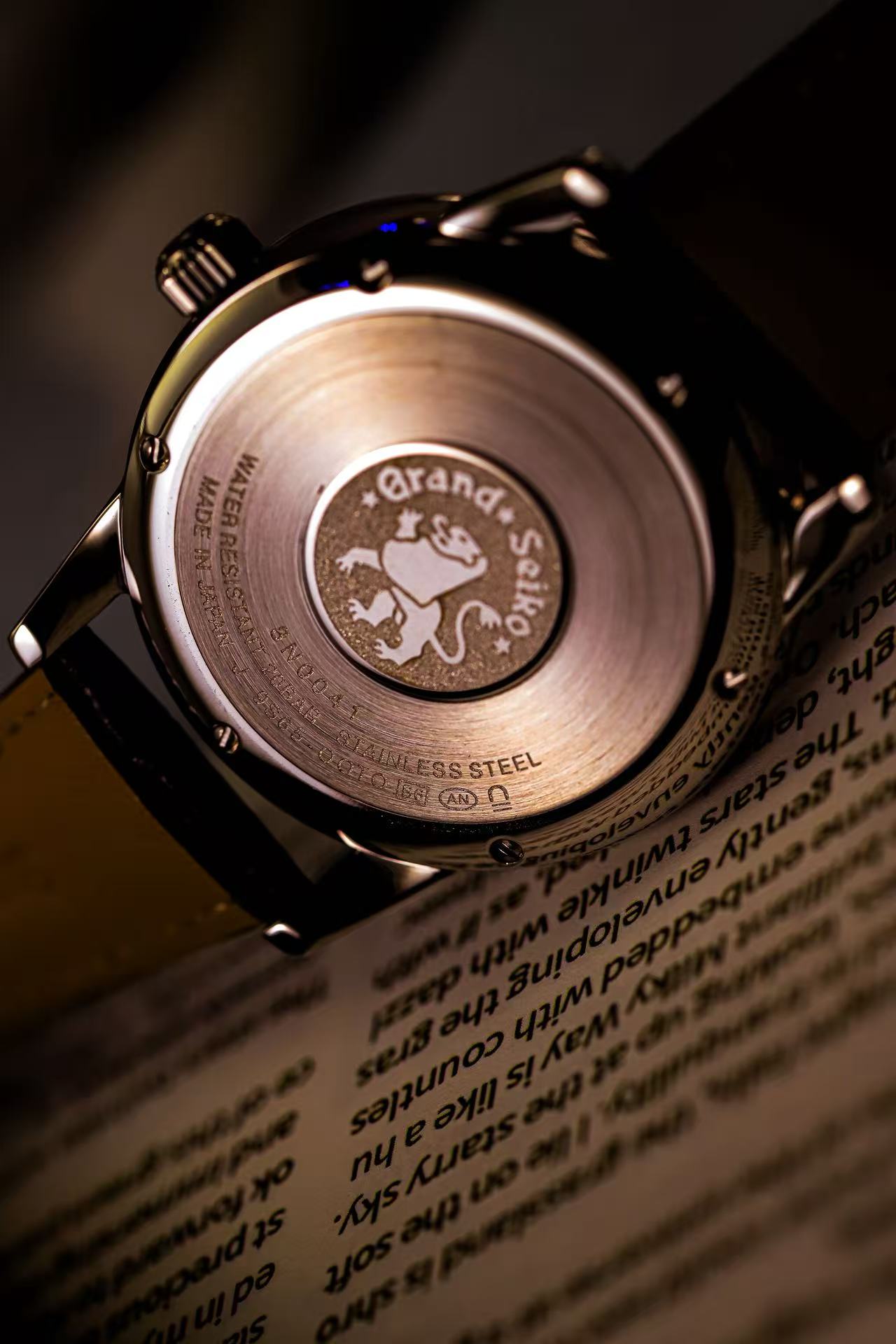 GS 自動巻き機械式メンズ腕時計、浮世絵風エナメル加工のクリ - Omega Watch Constellation のレビューと価格